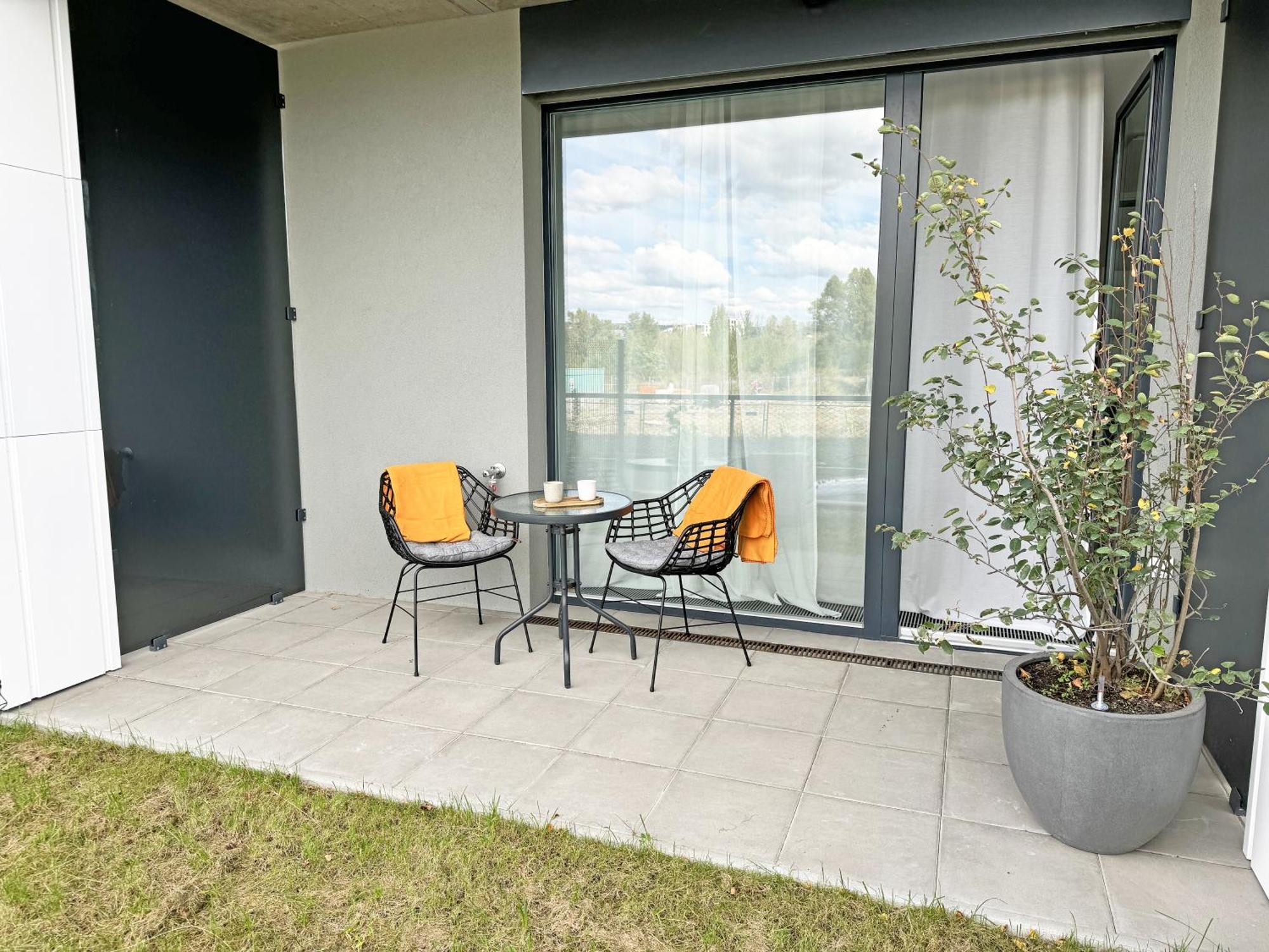 New Studio, King Bed, Free Parking, Terrace Praha Exteriér fotografie